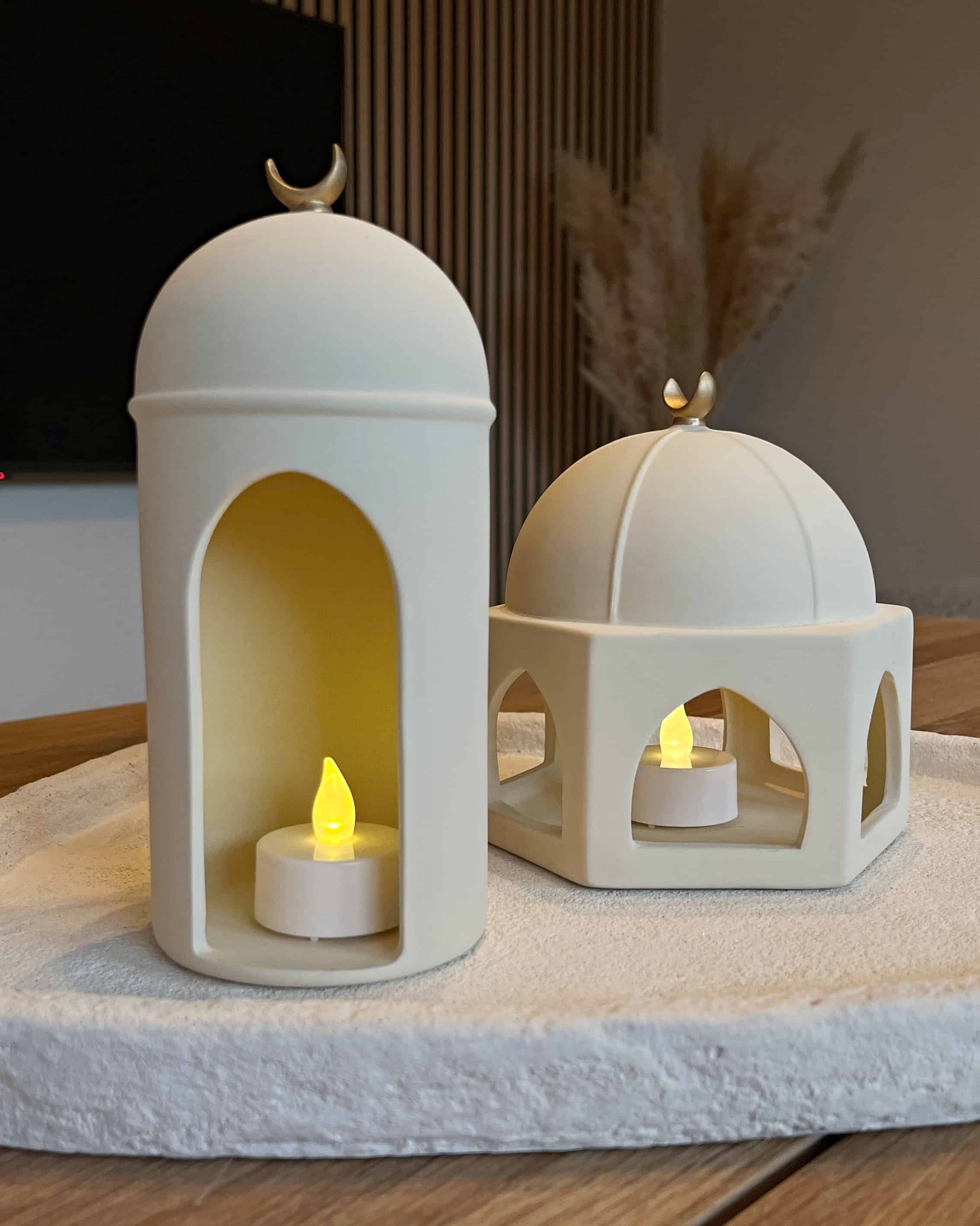 Quba Collection keramik bundle – islamiske lysestager til Ramadan og Eid
Image 1 EN: Quba Collection ceramic candle holder bundle – Islamic Ramadan and Eid decoration