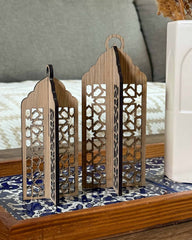 Dekorative lanterner i træ med geometrisk mønster til Ramadan og Eid