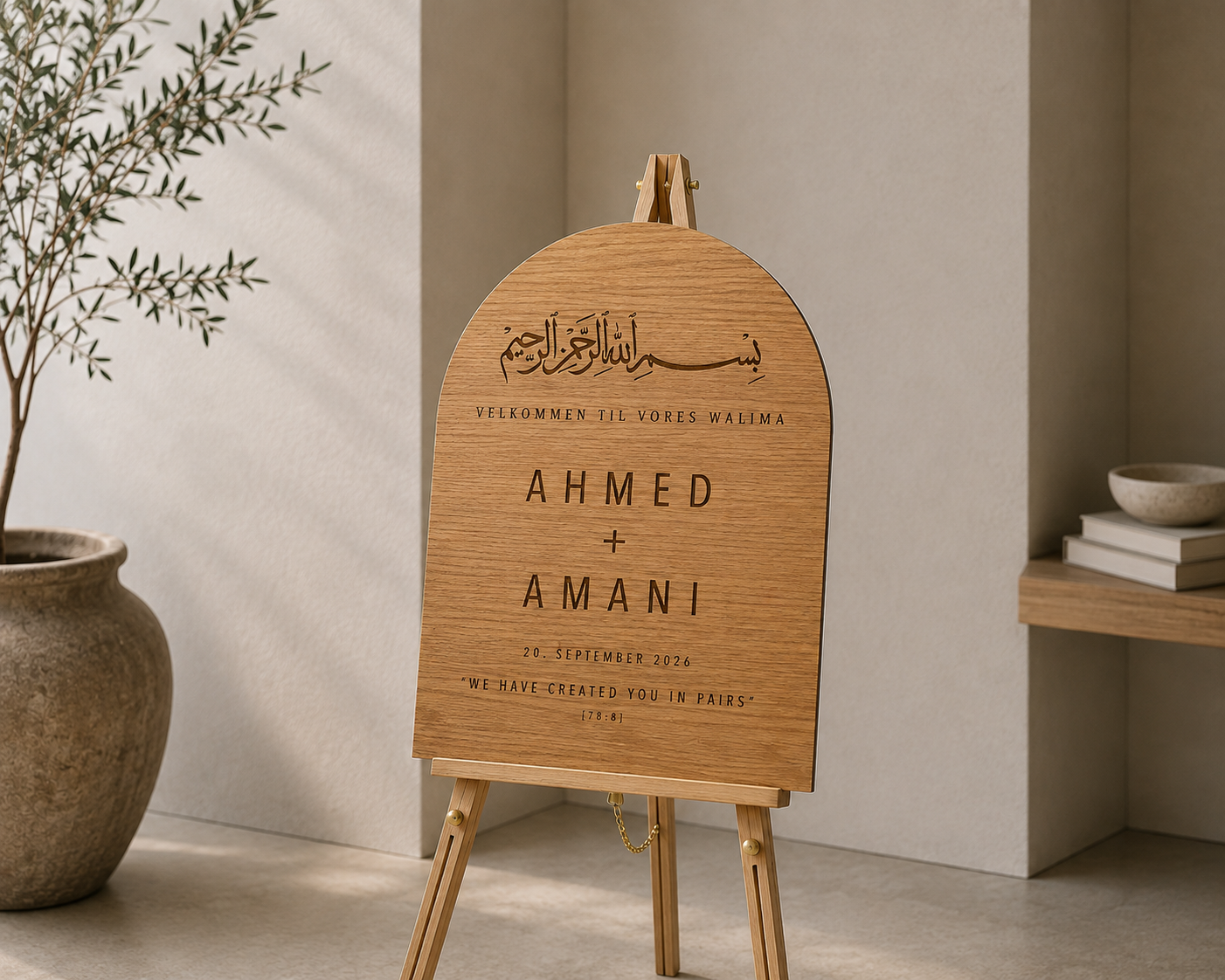 gepersonaliseerdet decoratief velkomstskilt voor een bruiloft van eiken